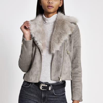 Graue Bikerjacke aus Wildleder mit Kunstfellkragen