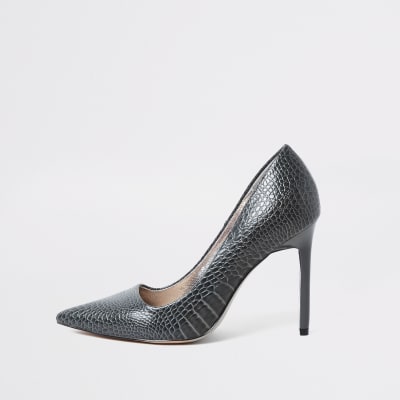 Graue Pumps mit Absatz