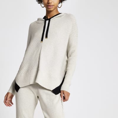 Geribbeld gebreide crèmekleurige hoodie met lange mouwen