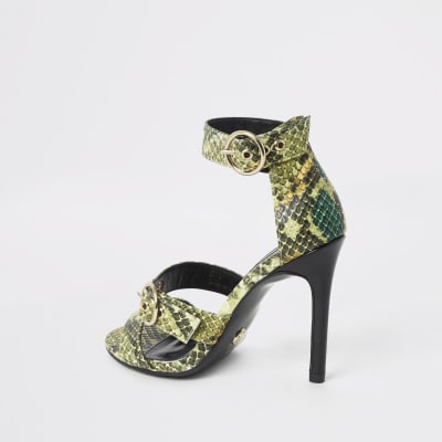 Grüne Sandalen mit Print, weite Passform