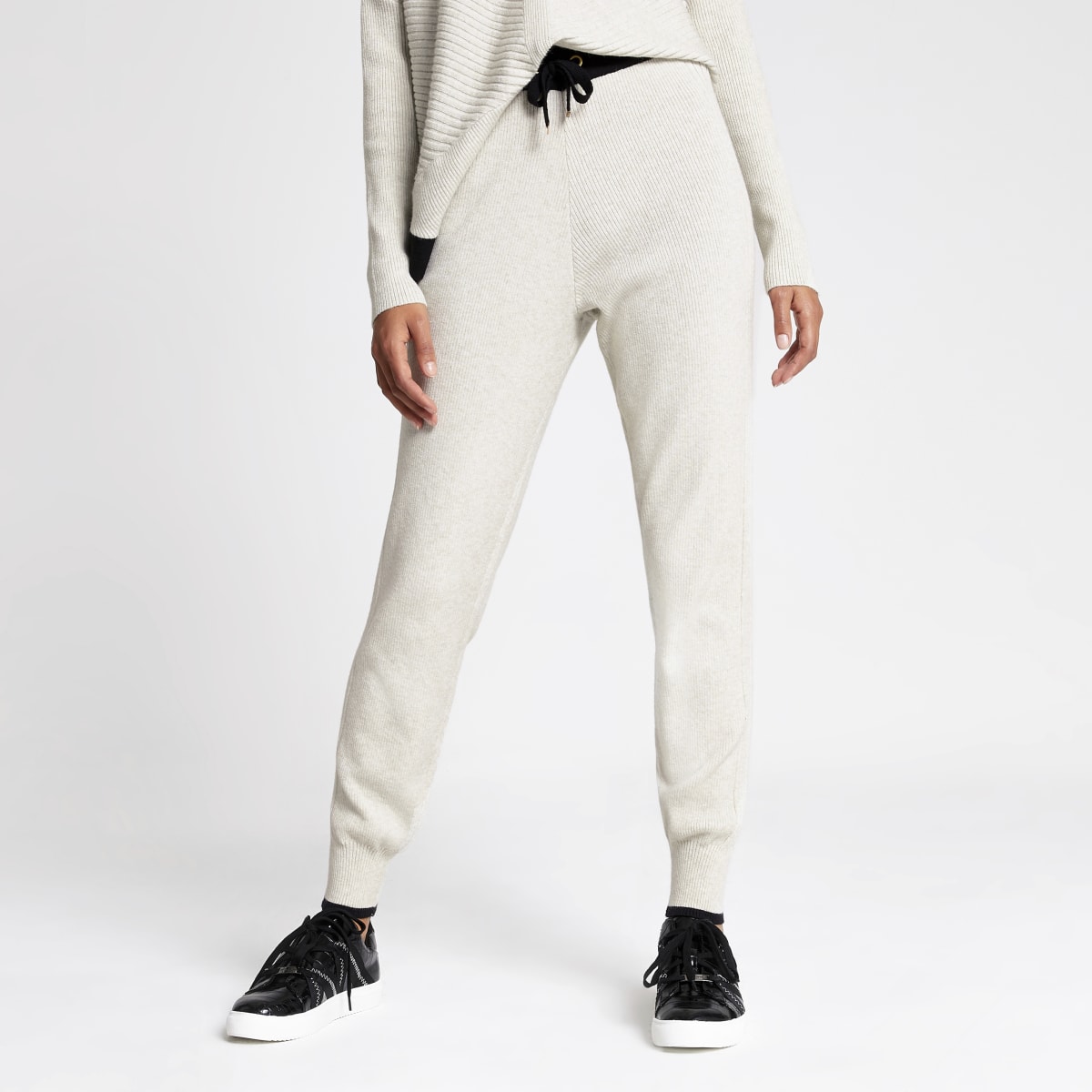 Gestrickte Jogginghose in Creme