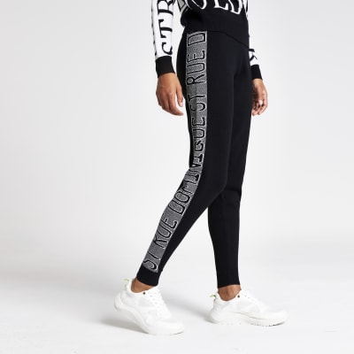Zwarte joggingbroek met tekstprint