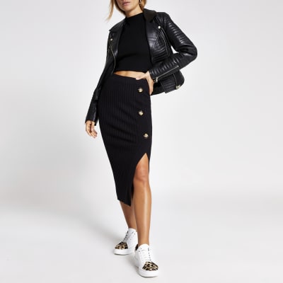 Zwarte gebreide midirok met knopen