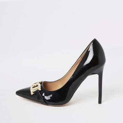 Zwarte lakleren pumps met brede pasvorm