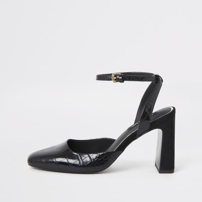 Zwarte pumps met hak, krokodillenprint en vierkante neus