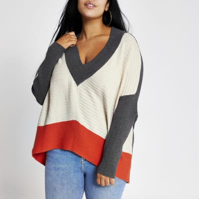 RI Plus - Beige kleurvlak batwing mouwen jumper 