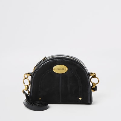 Zwarte crossbodytas met krokodillenprint