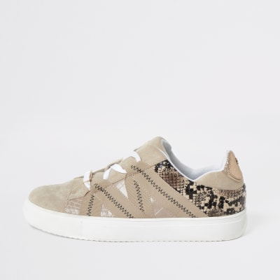 Beige Sneaker in Schlangenlederoptik