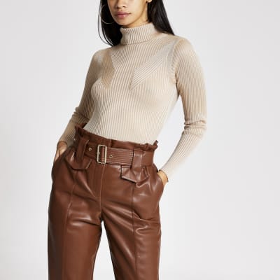 Langärmeliges Oberteil mit Rollkragen in Creme-Metallic