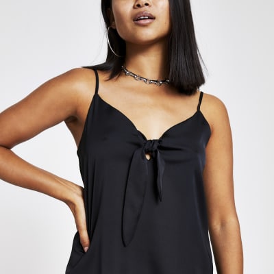 RI Petite - Zwarte camitop met strik voor