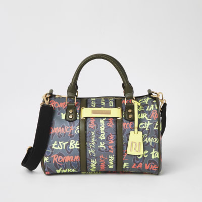 Kaki bowler crossbodytas met graffitiprint
