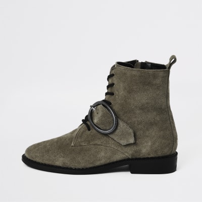 Khaki circle buckle lace-up boots