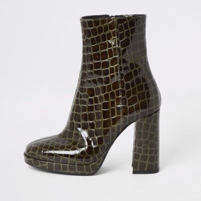 Groene leren laarzen met plateauzool, hak en krokodillenprint