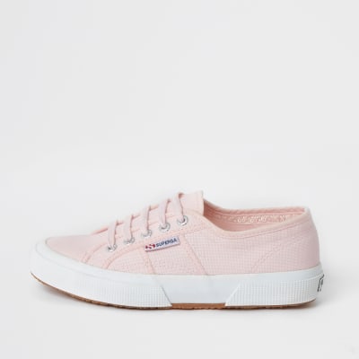 Superga – Klassische Laufschuhe in Hellrosa