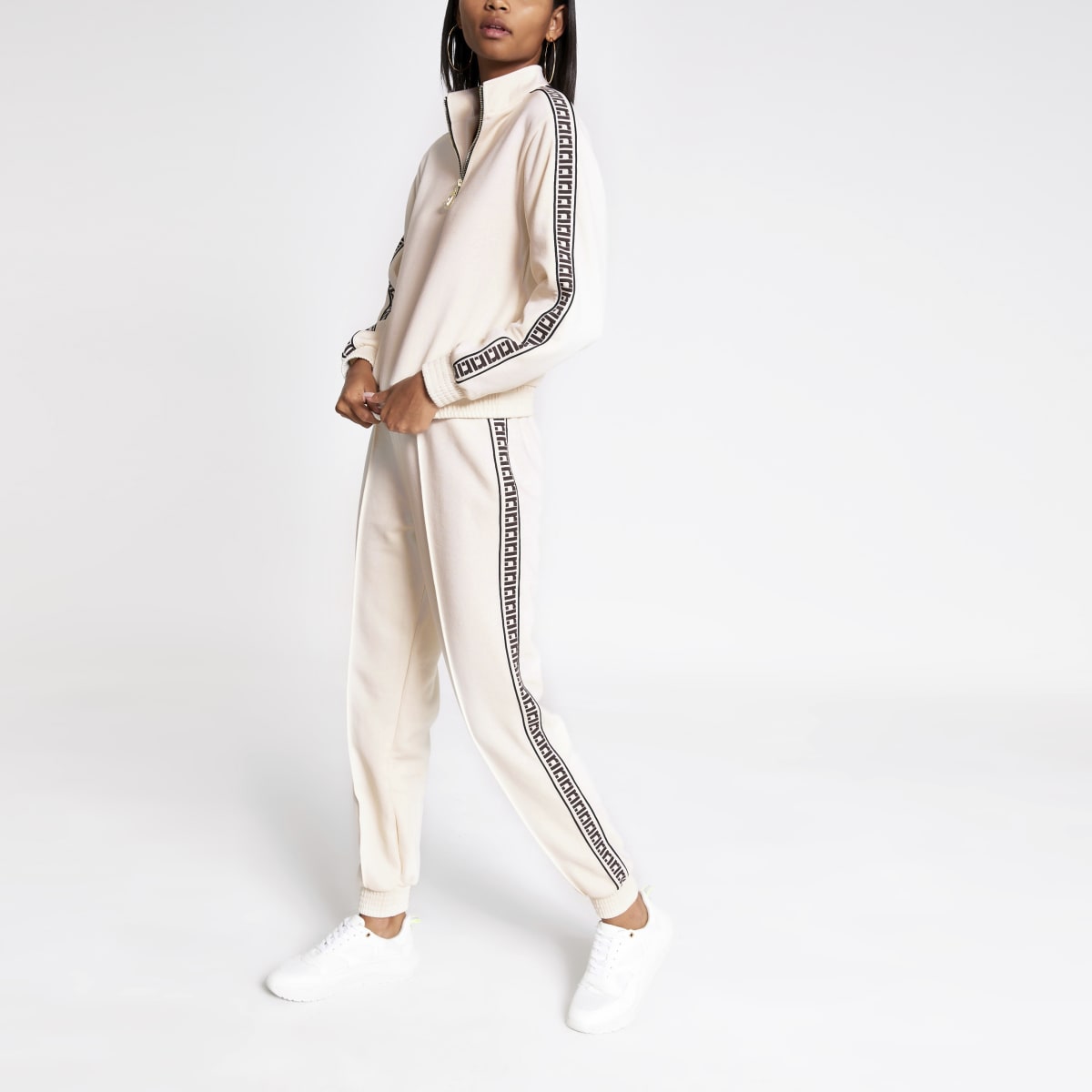 Cream RI pintuck joggers