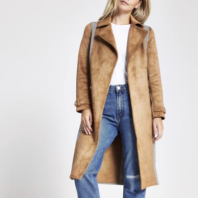 Petite – Brauner, karierter Trenchcoat