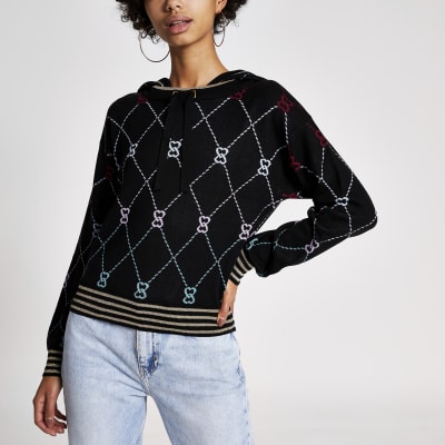 Schwarzer, langärmeliger Stickhoodie mit geometrischem Muster