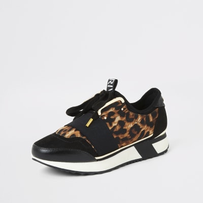 Elastische schwarze Sneaker mit Leoprint