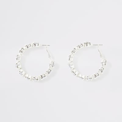 Zilverkleurige oorringen met stras