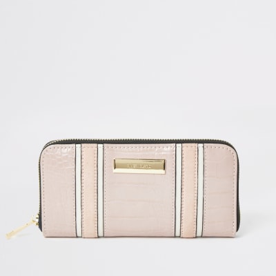Roze portemonnee met rits rondom en krokodillenprint