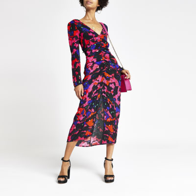 We Ve Become Totally Obsessed With This Gorgeous €55 River Island Midi Dress Her Ie