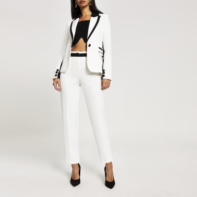 Witte broek met kleurvlakken