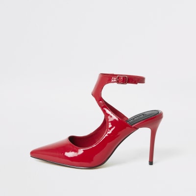 Red patent cut out court shoe