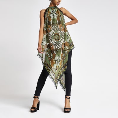 Groene haltertop met sjaalprint