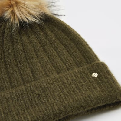 Kaki gebreide beanie muts met pompon van imitatiebont