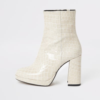 Beige leren laars met plateauzool en krokodillenprint