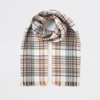 Roze geruite sjaal met kwastjes