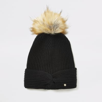 Schwarze Strick-Beanie-Mütze mit gezwirnter Vorderseite