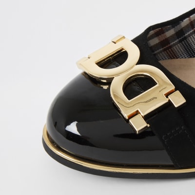 Ballerines noires avec mors sur le devant, coupe large