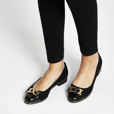 Schwarze Ballerinas mit Trense und breiter Passform