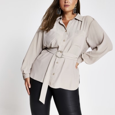 Plus – Beige, langärmelige Bluse mit Gürtel
