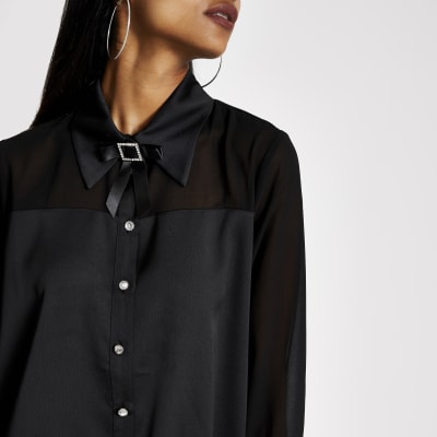 Petite – Hemd mit strassbesetztem Kragen in Schwarz