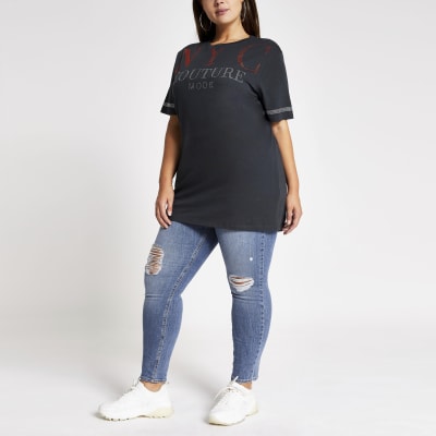 Plus - Verziertes Jumbo-T-Shirt "NYC" in Schwarz