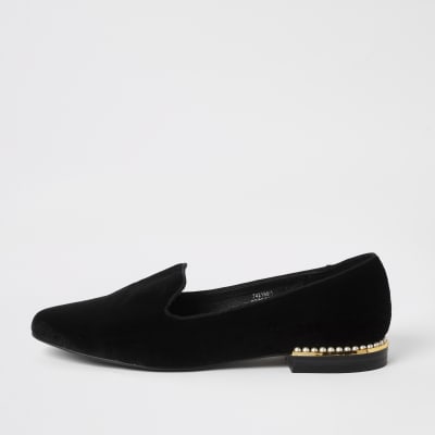 Chaussures à enfiler en velours noir ornées de perles 