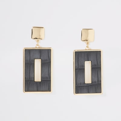 Boucles d'oreilles rectangulaires en relief estampée peau de crocodile de couleur dorée