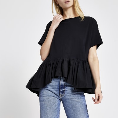 Schwarzes, Schößchen-T-Shirt aus Popelin