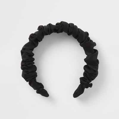 Serre-tête noir en satin froncé 