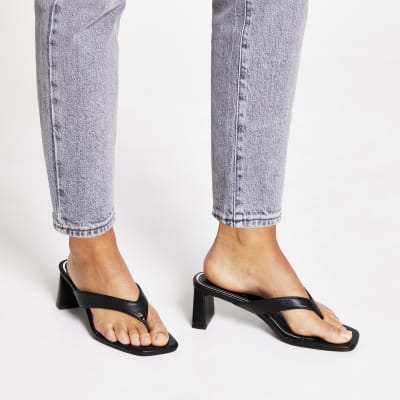 Black toe thong block heel sandals