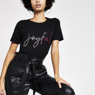 Schwarzes T-Shirt mit Schriftzug „joyjul“