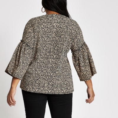 Plus beige leopard print flute sleeve top