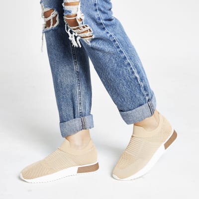 Beige knitted runner trainers