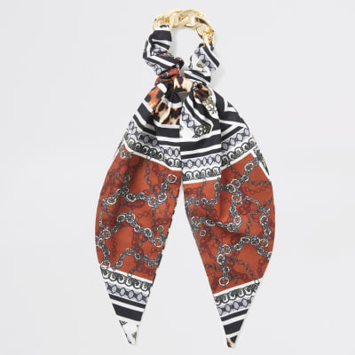 Chouchou marron imprimé foulard avec chaîne 