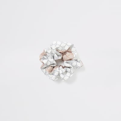 Grijze scrunchie met gemengde RI-monogramprint