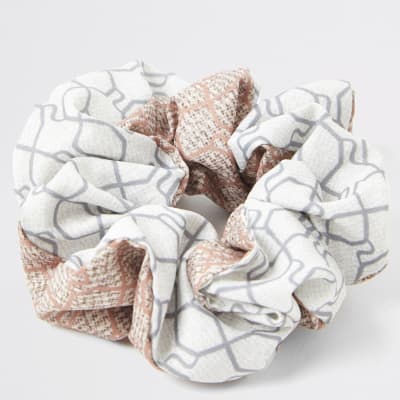 Grey mixed RI monogram print scrunchie