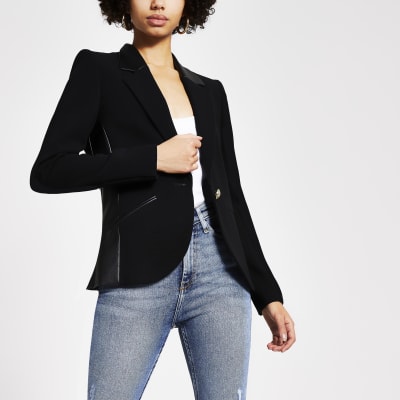 Blazer ajusté noir avec empiècements en PU contrastés 