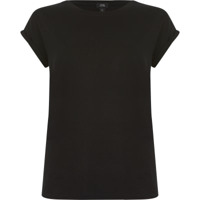 Black short turn-up sleeve T-shirt